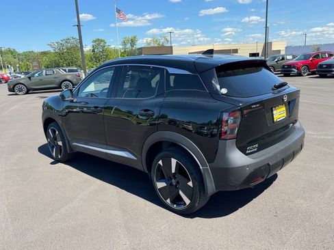 Used 2025 Nissan Kicks SR AWD/4WD image 5
