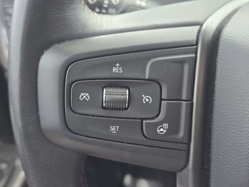 Used 2022 GMC Sierra 1500 AT4 w/ AT4 Premium Package AWD/4WD image 36