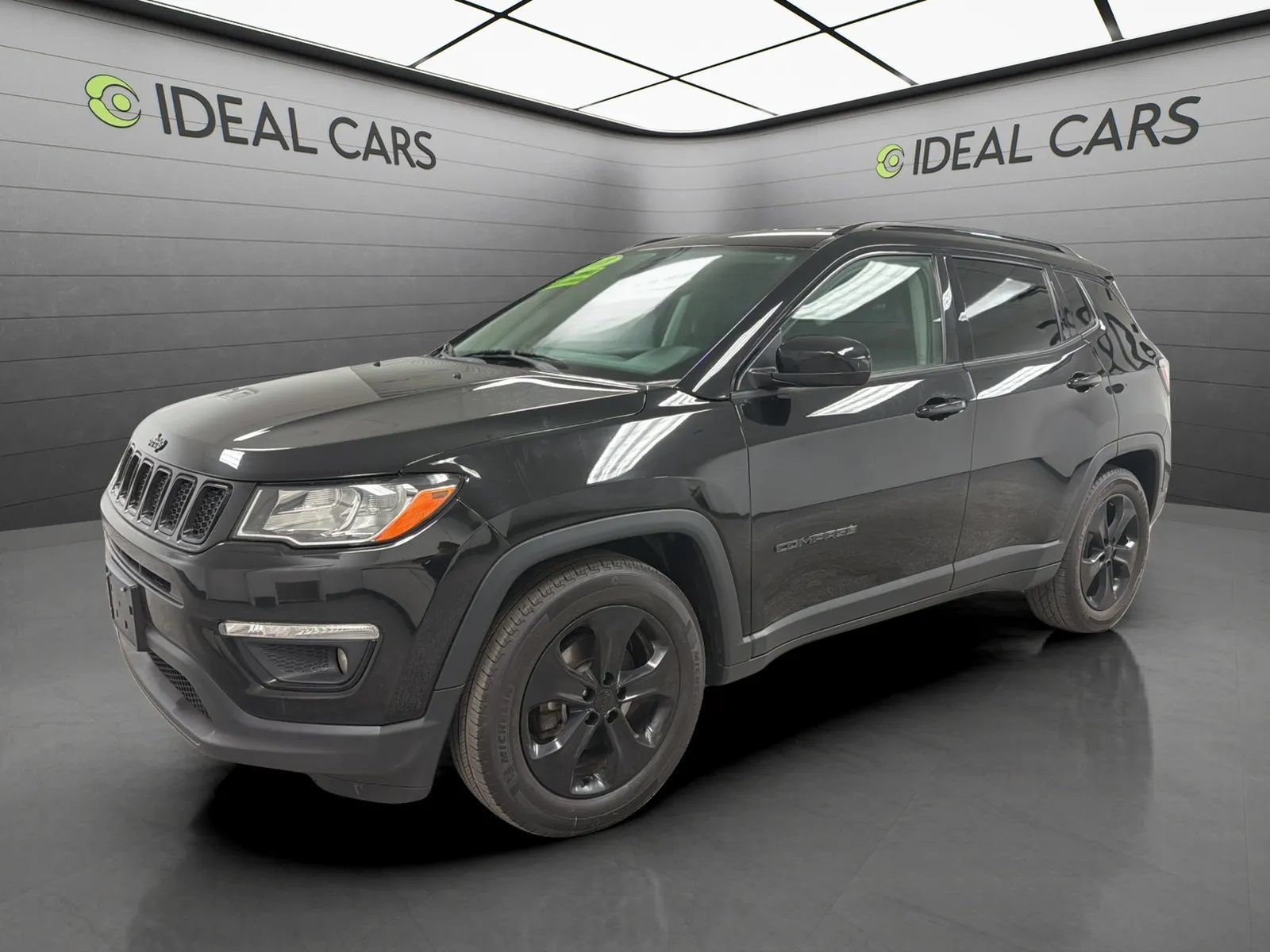 Used 2018 Jeep Compass Latitude w/ Popular Equipment Group FWD image 1