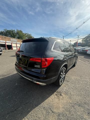 Used 2017 Honda Pilot Touring image 5