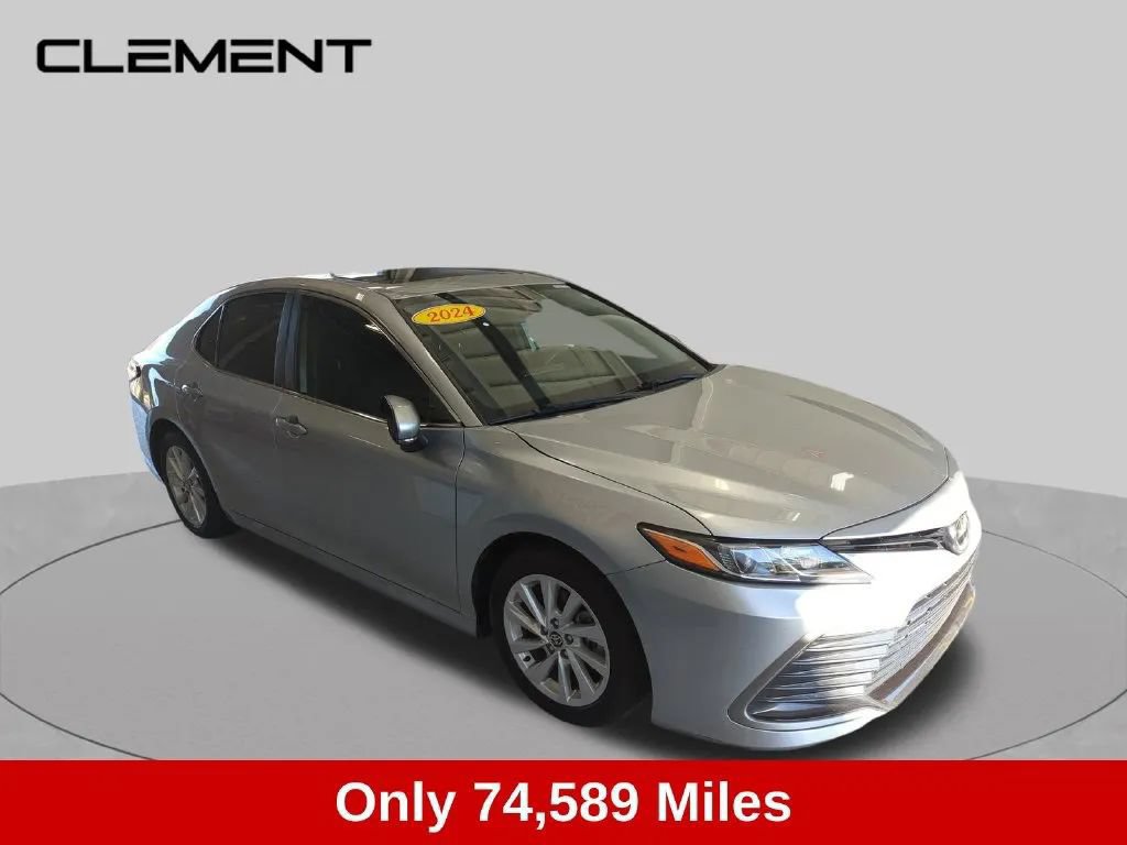 Used 2024 Toyota Camry LE w/ Convenience Package FWD image 9