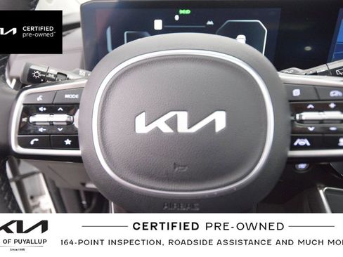 Used 2025 Kia Carnival SX Prestige image 27