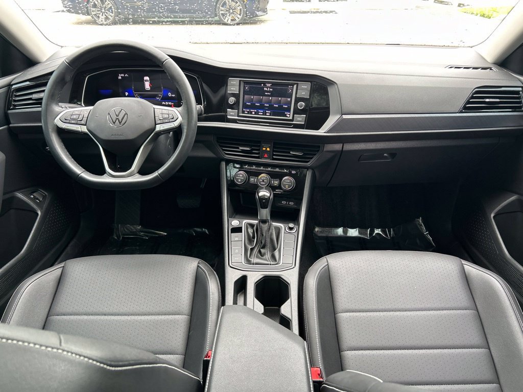 Certified 2024 Volkswagen Jetta SE FWD image 10