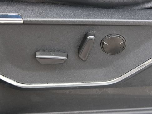 Used 2023 Ford F150 Lariat AWD/4WD image 18