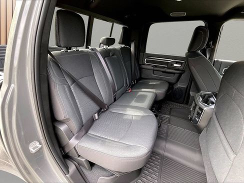 New 2026 RAM 3500 Big Horn AWD/4WD image 18
