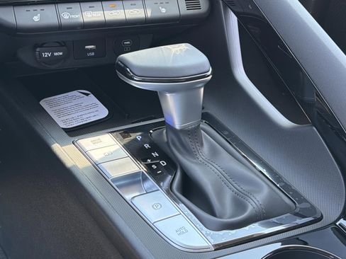New 2026 Hyundai Elantra Limited FWD image 17