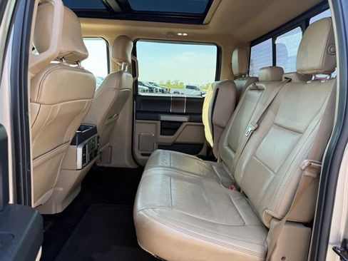 Used 2017 Ford F150 Lariat w/ Equipment Group 502A Luxury AWD/4WD image 8
