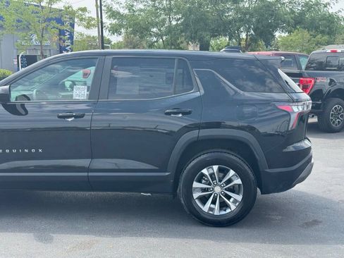 Used 2026 Chevrolet Equinox LT AWD/4WD image 9