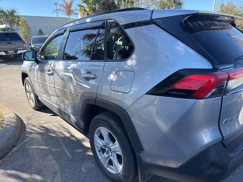 Used 2019 Toyota RAV4 XLE w/ Convenience Package image 15