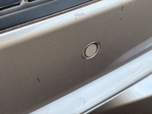 Used 2018 Dodge Durango R/T w/ Technology Group image 17