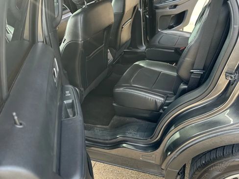 Used 2018 Ford Explorer XLT w/ Equipment Group 202A image 14