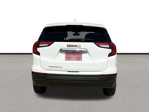 Used 2024 GMC Terrain SLE FWD image 6