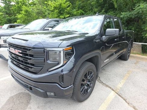 Used 2025 GMC Sierra 1500 Elevation AWD/4WD image 1