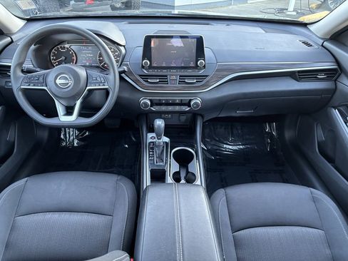 Used 2023 Nissan Altima 2.5 SV image 23