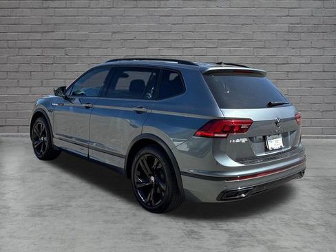 Used 2024 Volkswagen Tiguan SE R-Line FWD image 4