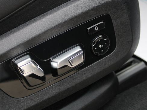 Used 2022 BMW X5 M50i image 28