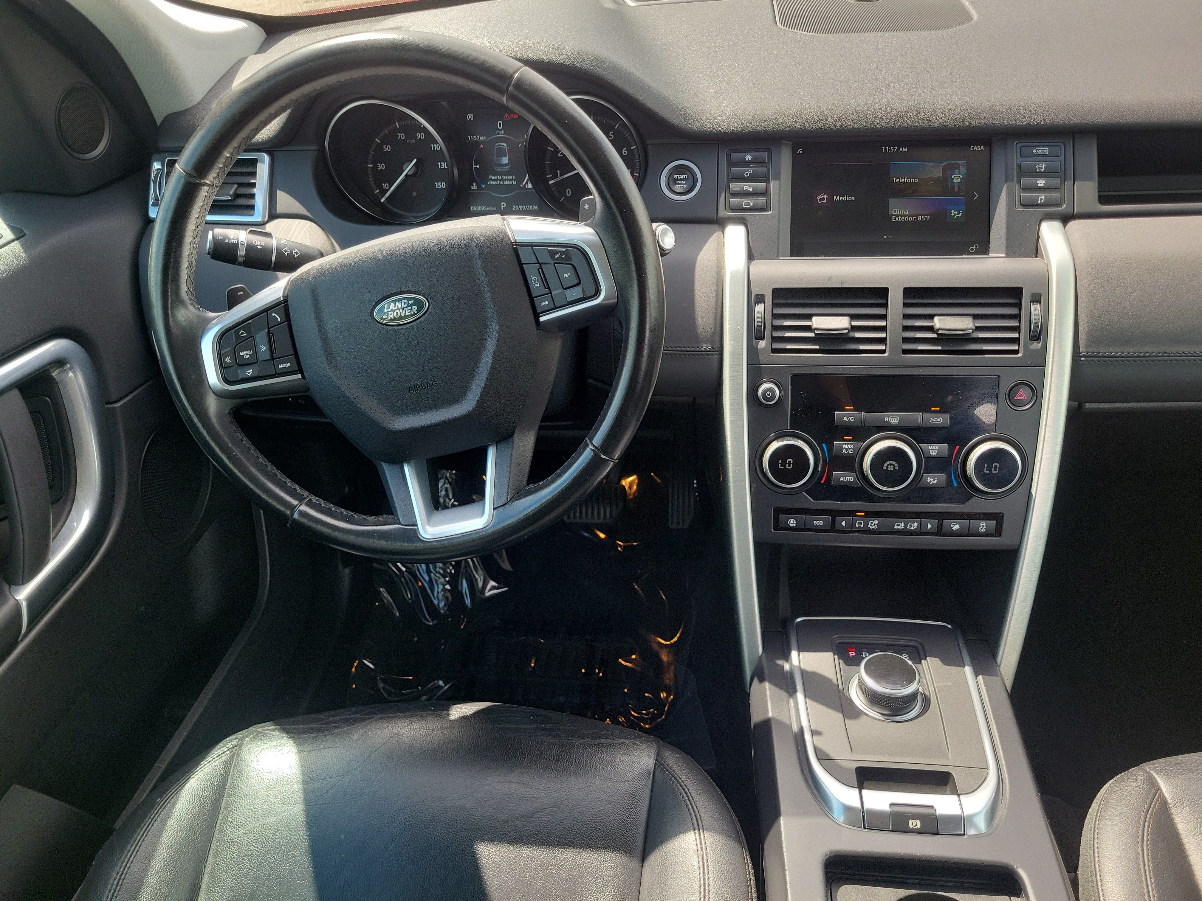 Used 2019 Land Rover Discovery Sport SE AWD/4WD image 20