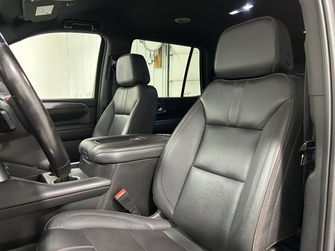 Used 2022 Chevrolet Tahoe RST w/ Luxury Package AWD/4WD image 24