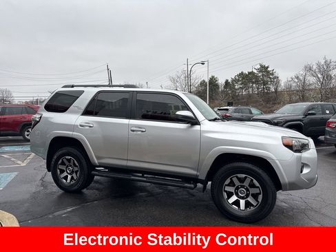 Used 2020 Toyota 4Runner TRD Off-Road image 7