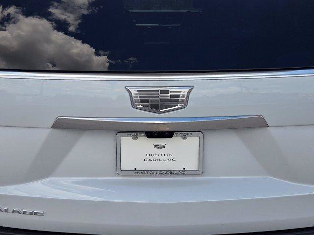 New 2026 Cadillac Escalade ESV Luxury w/ LPO, Radiant Package AWD/4WD image 13