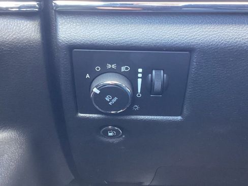 Used 2020 Jeep Grand Cherokee Limited image 28