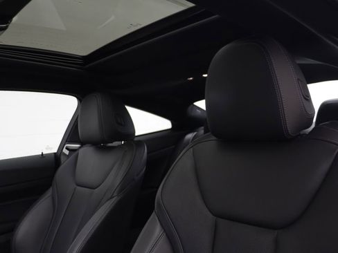 Used 2024 BMW 430i xDrive Coupe w/ Premium Package image 12