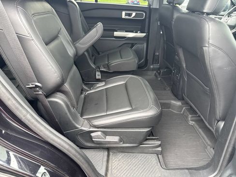 Used 2024 Ford Explorer XLT w/ Equipment Group 202A AWD/4WD image 21