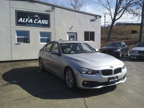 Used 2016 BMW 320i xDrive Sedan image 3