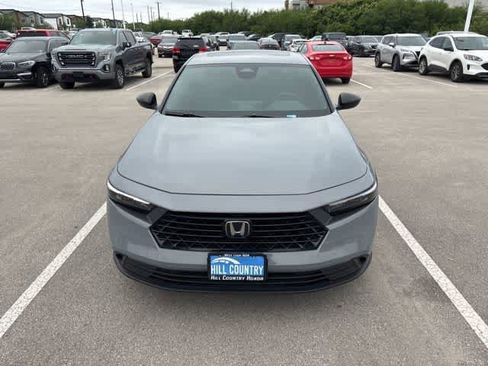 Used 2025 Honda Accord Sport image 8