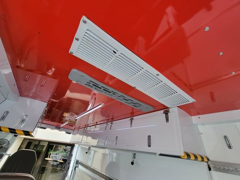 Used 2015 Mercedes-Benz Sprinter 3500 w/ Cargo Protection Package image 42