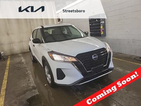 Used 2024 Nissan Kicks S FWD image 1