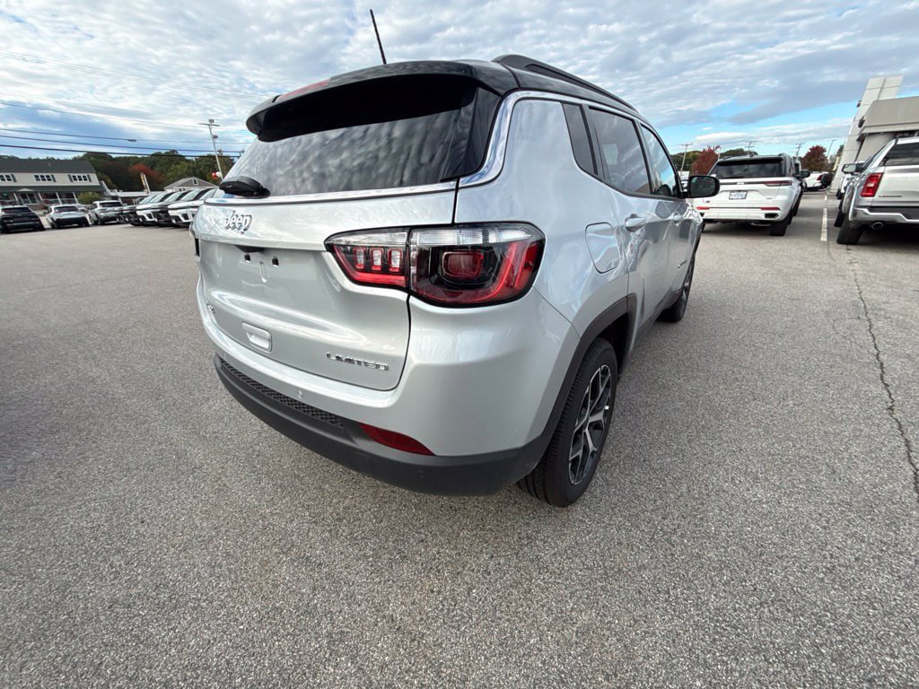 New 2026 Jeep Compass Limited AWD/4WD image 5