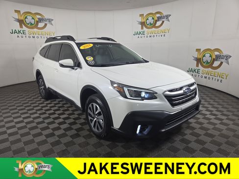 Used 2022 Subaru Outback Premium AWD/4WD image 1