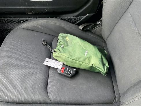 Used 2019 Jeep Wrangler Sport S image 10