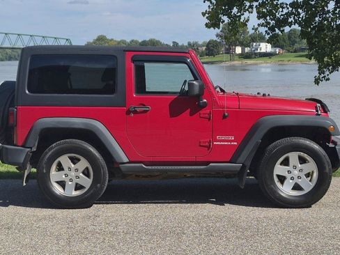 Used 2012 Jeep Wrangler Sport AWD/4WD image 5