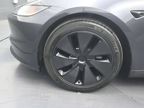 Used 2024 Tesla Model 3 Standard Range RWD image 9