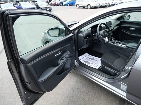 Used 2023 Nissan Sentra SV FWD image 16
