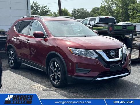 Used 2020 Nissan Rogue SV w/ Premium Package FWD image 1