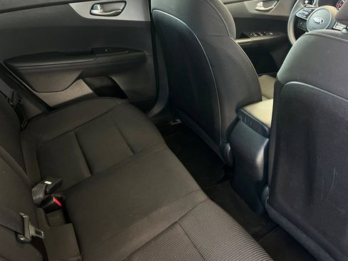 Used 2021 Kia Forte LXS FWD image 18