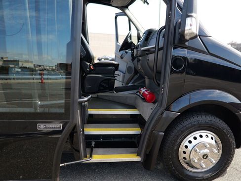 Used 2015 Mercedes-Benz Sprinter 3500 image 22