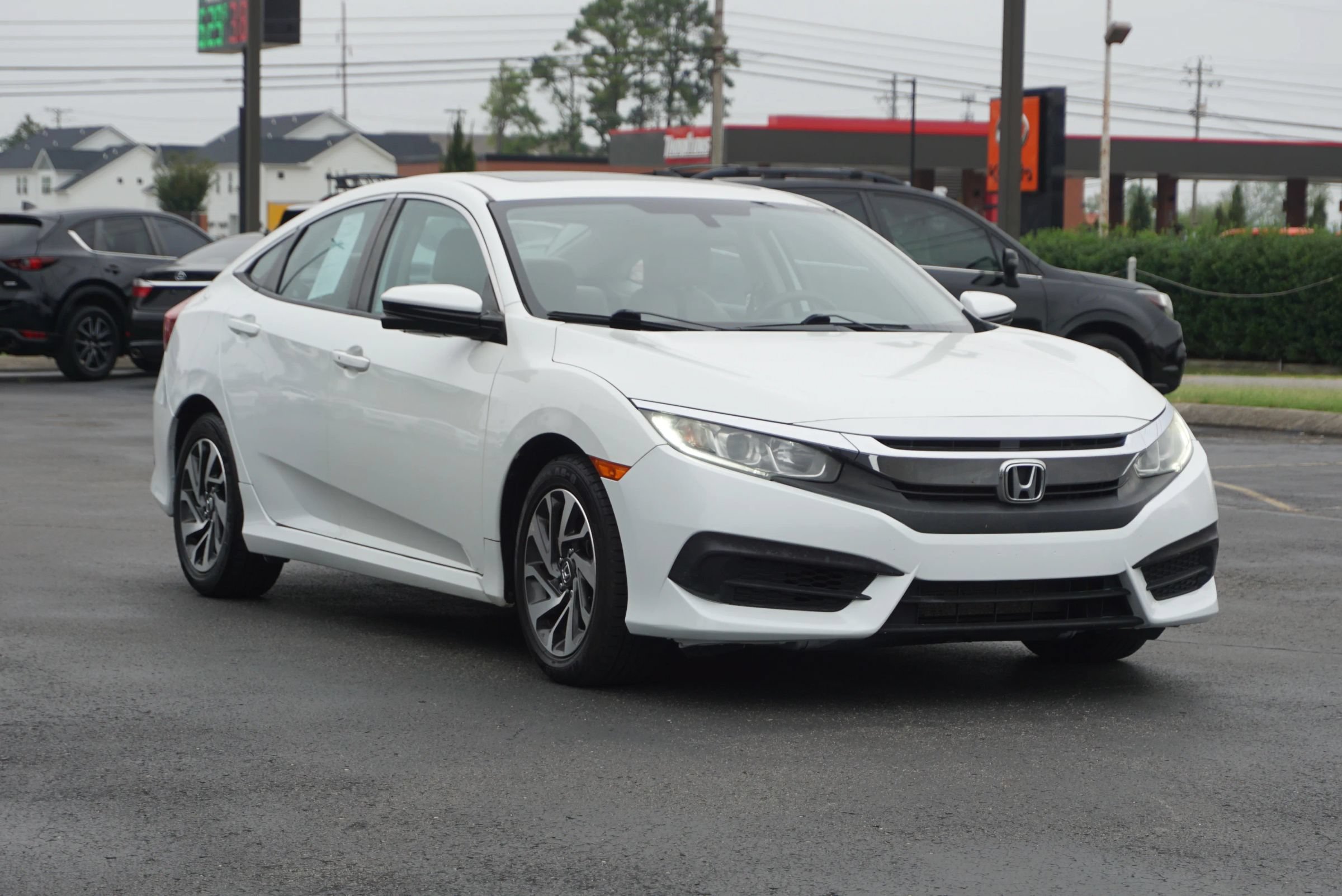 Used 2017 Honda Civic EX image 3