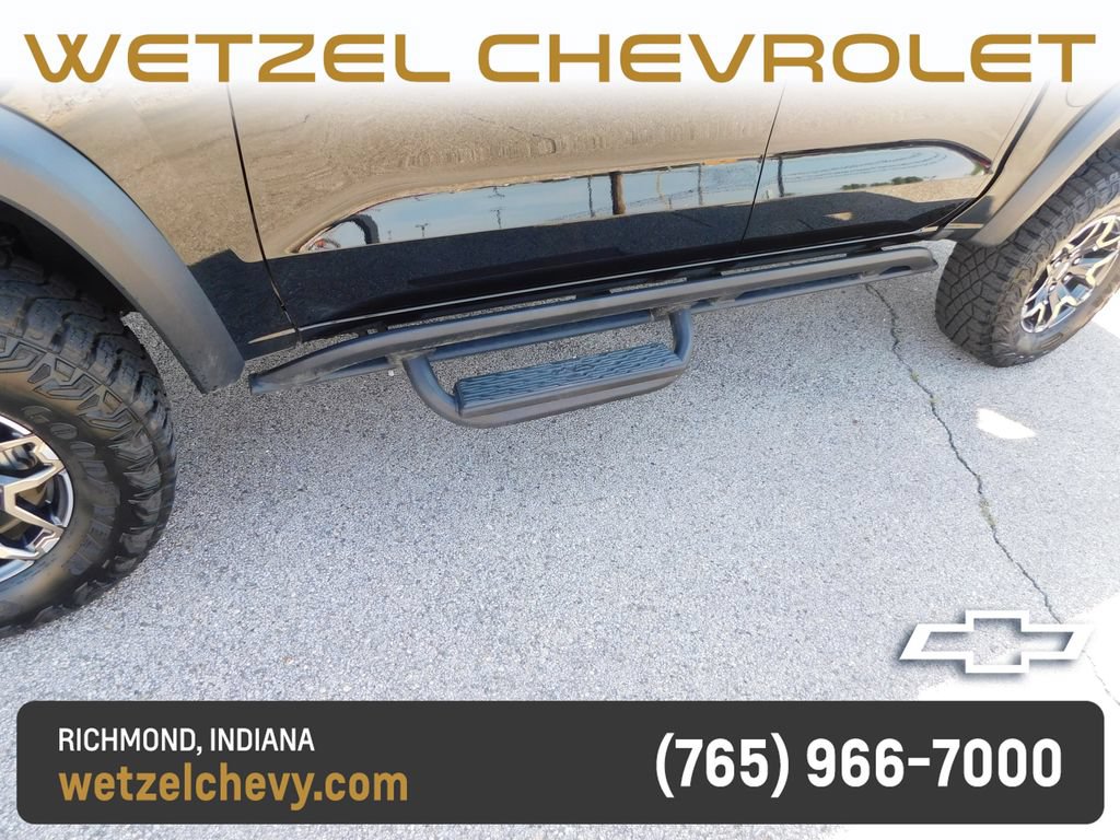 Used 2025 Chevrolet Colorado ZR2 w/ Technology Package AWD/4WD image 14