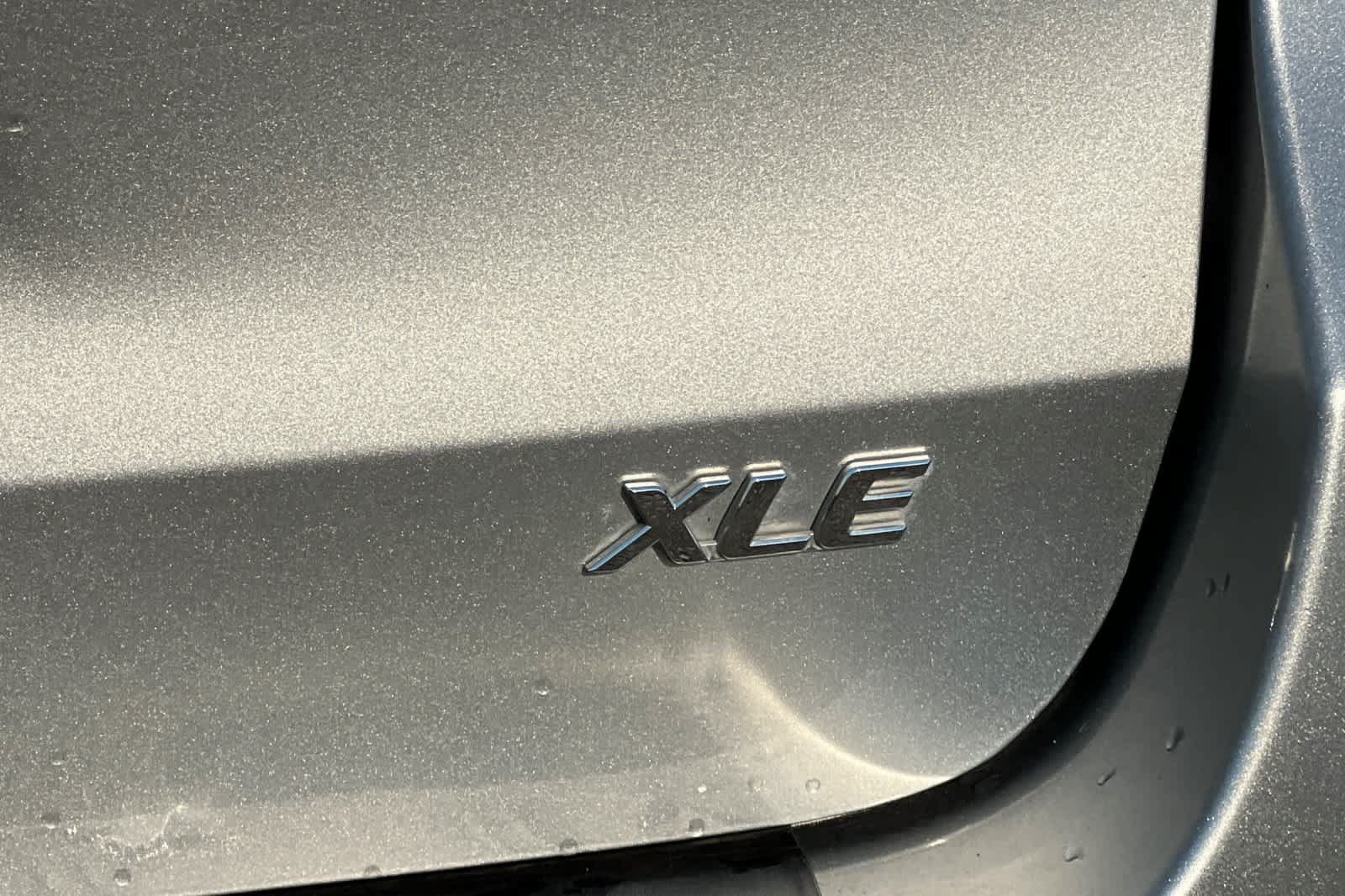 Used 2019 Toyota Sienna XLE w/ XLE Navigation Package FWD image 24