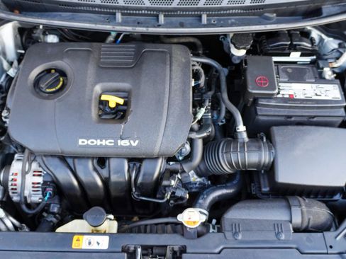 Used 2018 Kia Forte LX image 36