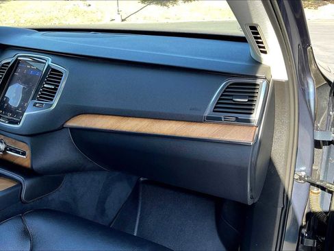 Used 2023 Volvo XC90 T8 Core image 19