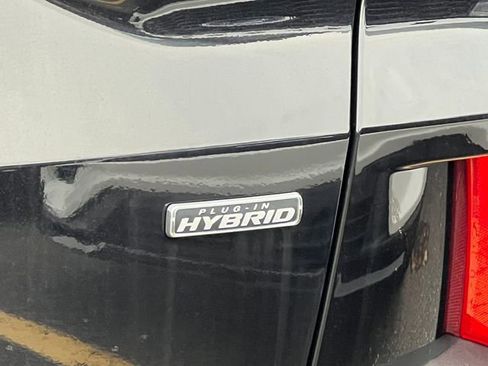 New 2026 Ford Escape SE FWD image 8