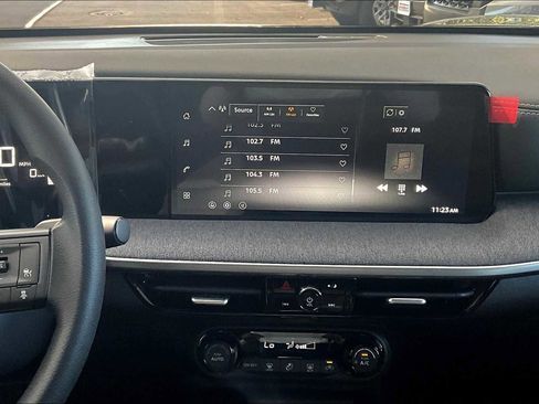 New 2026 Nissan Kicks SV image 6