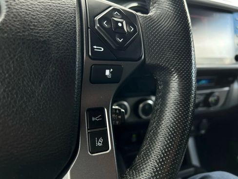 Used 2021 Toyota Tacoma TRD Off-Road w/ Technology Package image 11