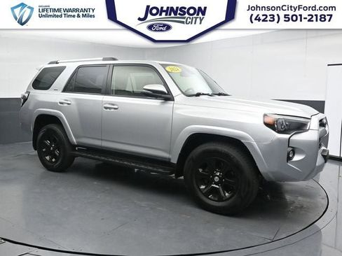 Used 2024 Toyota 4Runner SR5 Premium AWD/4WD image 2