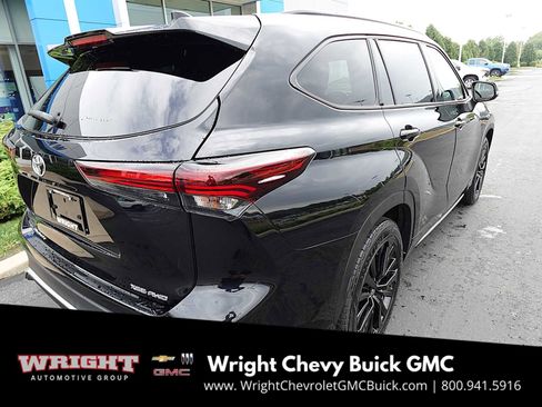 Used 2024 Toyota Highlander XSE image 3